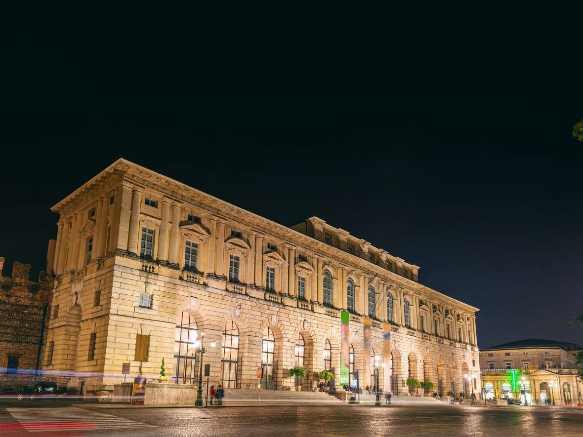 "Romeo and Juliet: The Metamorphosis" in Verona - A Solo Art Exhibition by Alex Righetto 14 Night view of Palazzo della Gran Guardia in the heart of Verona.