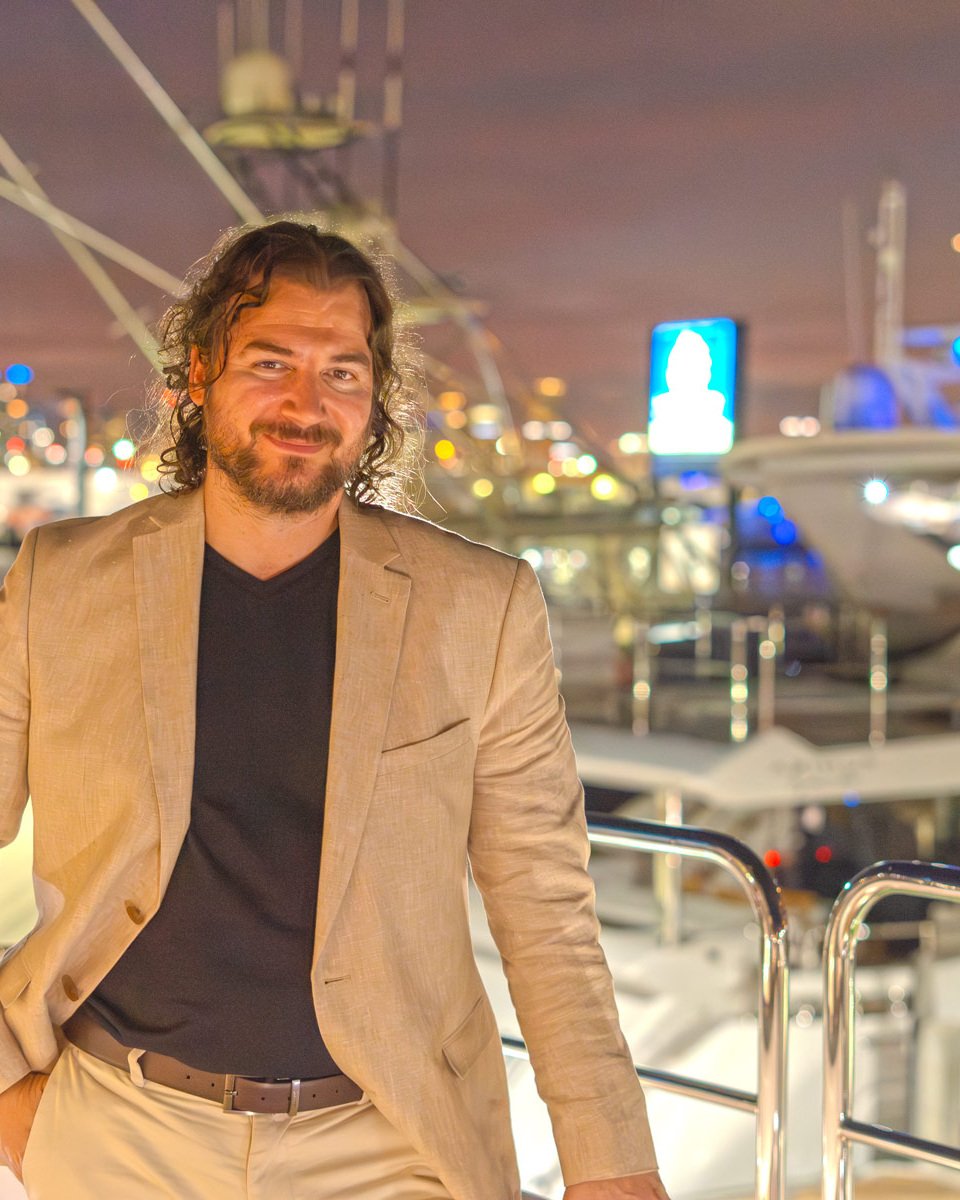 blog Miami Art Week Exclusive Showcase on a Private Yacht uai